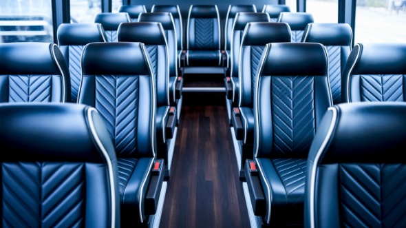 iowa city 20 passenger minibus rental